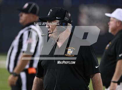 Thumbnail 1 in Central Catholic vs. St. Edward photogallery.