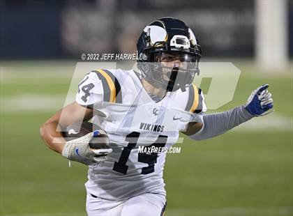Thumbnail 3 in Central Catholic vs. St. Edward photogallery.