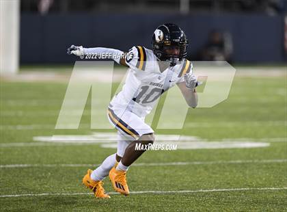 Thumbnail 1 in Central Catholic vs. St. Edward photogallery.
