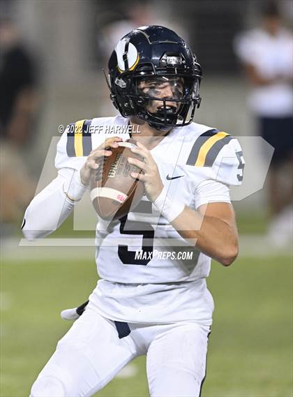 Thumbnail 2 in Central Catholic vs. St. Edward photogallery.