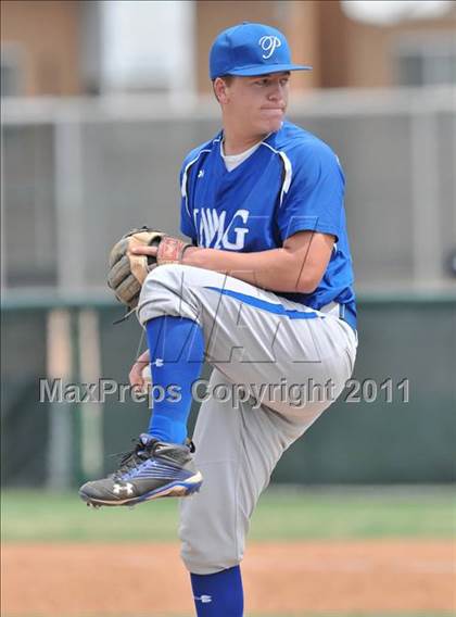 Thumbnail 3 in IMG Academies vs. Chaminade (Hard 9 National Classic) photogallery.