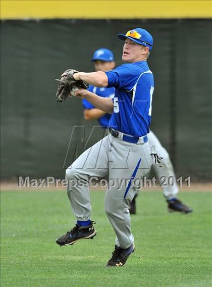 Thumbnail 3 in IMG Academies vs. Chaminade (Hard 9 National Classic) photogallery.
