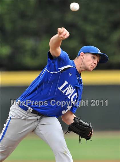 Thumbnail 1 in IMG Academies vs. Chaminade (Hard 9 National Classic) photogallery.