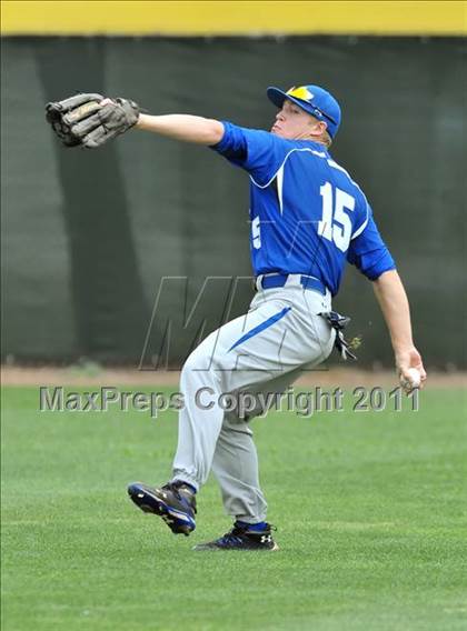 Thumbnail 2 in IMG Academies vs. Chaminade (Hard 9 National Classic) photogallery.