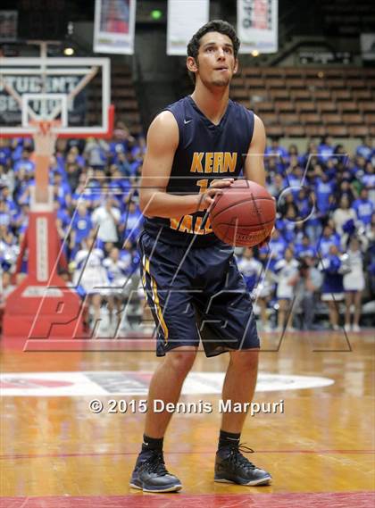 Thumbnail 3 in Caruthers vs. Kern Valley (CIF CS D5 Final) photogallery.