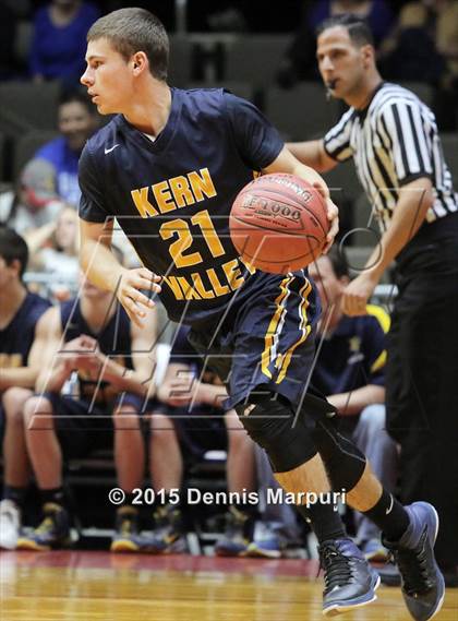 Thumbnail 3 in Caruthers vs. Kern Valley (CIF CS D5 Final) photogallery.