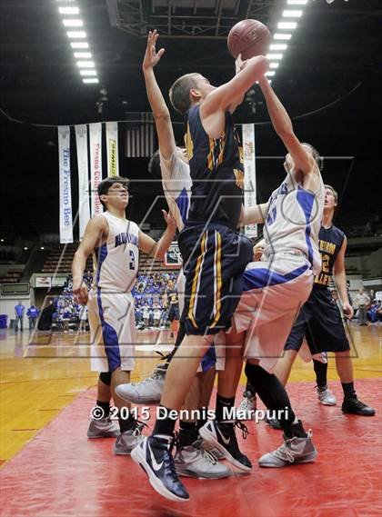 Thumbnail 1 in Caruthers vs. Kern Valley (CIF CS D5 Final) photogallery.