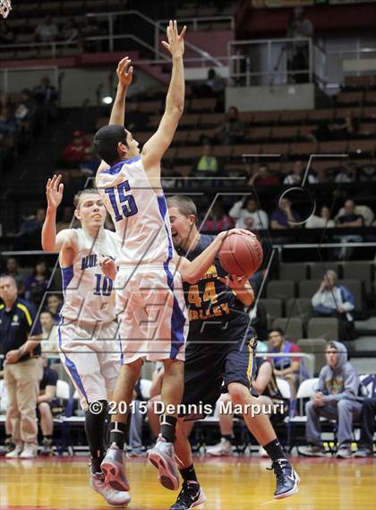 Thumbnail 3 in Caruthers vs. Kern Valley (CIF CS D5 Final) photogallery.