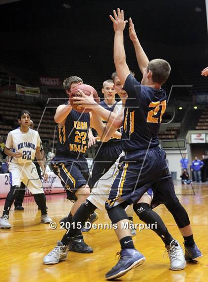 Thumbnail 3 in Caruthers vs. Kern Valley (CIF CS D5 Final) photogallery.