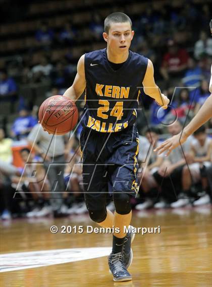 Thumbnail 2 in Caruthers vs. Kern Valley (CIF CS D5 Final) photogallery.