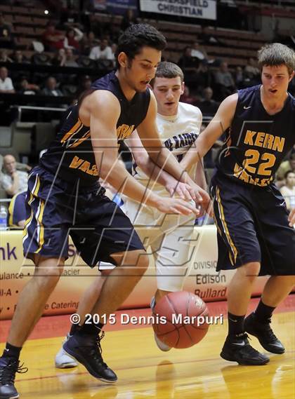 Thumbnail 1 in Caruthers vs. Kern Valley (CIF CS D5 Final) photogallery.