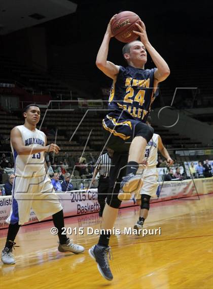 Thumbnail 3 in Caruthers vs. Kern Valley (CIF CS D5 Final) photogallery.