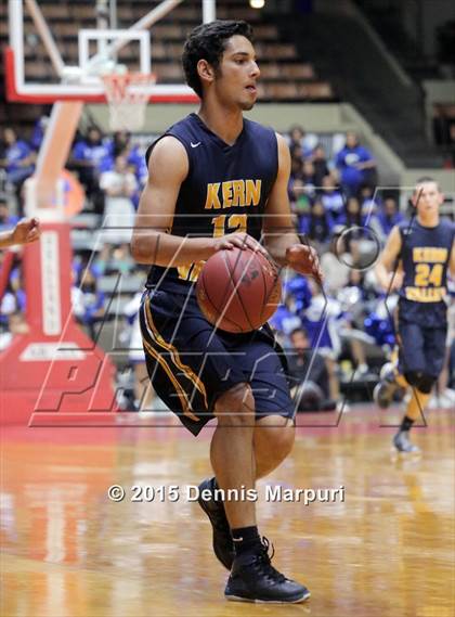 Thumbnail 3 in Caruthers vs. Kern Valley (CIF CS D5 Final) photogallery.