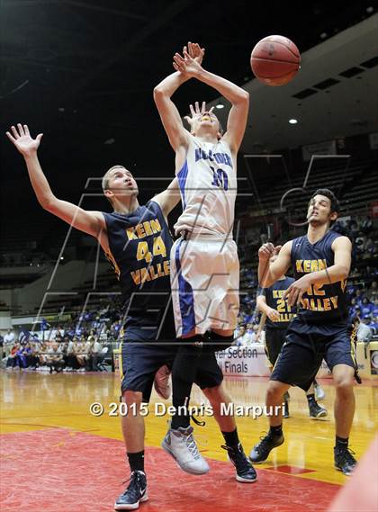 Thumbnail 3 in Caruthers vs. Kern Valley (CIF CS D5 Final) photogallery.