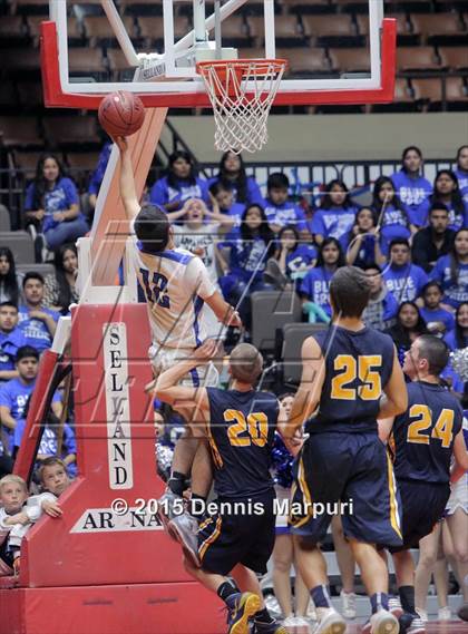 Thumbnail 2 in Caruthers vs. Kern Valley (CIF CS D5 Final) photogallery.