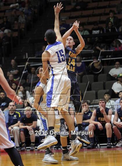 Thumbnail 2 in Caruthers vs. Kern Valley (CIF CS D5 Final) photogallery.
