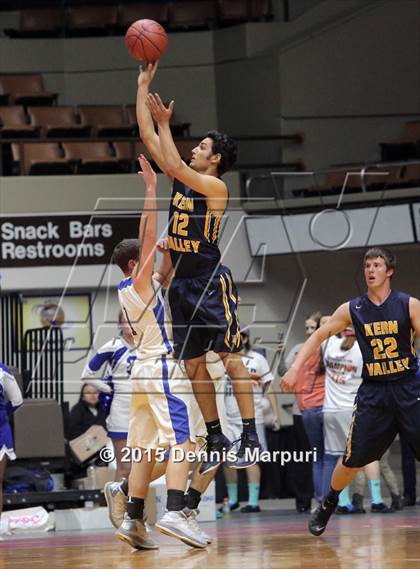 Thumbnail 1 in Caruthers vs. Kern Valley (CIF CS D5 Final) photogallery.