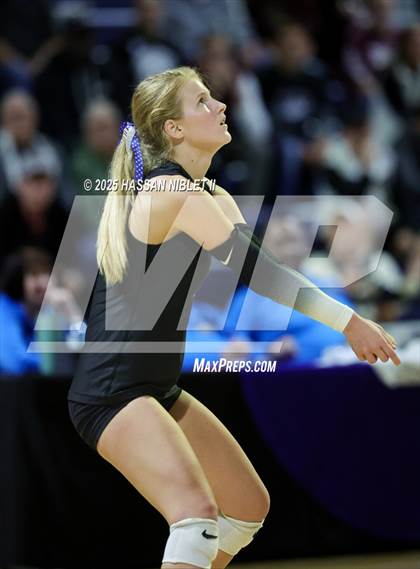 Thumbnail 3 in Alpharetta vs. Walton (GHSA 6A Finals) photogallery.