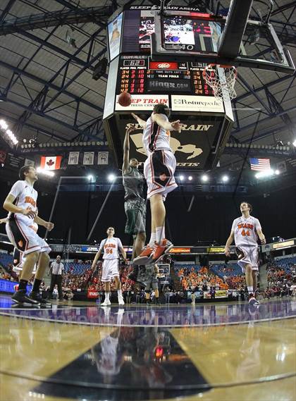 Thumbnail 1 in Summerville vs. Liberty Ranch (CIF SJS D4 Final) photogallery.