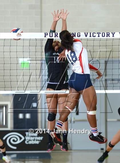 Thumbnail 1 in Pitman vs. Redondo Union (CIF State D1 Final) photogallery.