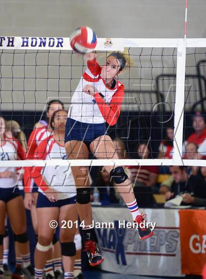 Thumbnail 2 in Pitman vs. Redondo Union (CIF State D1 Final) photogallery.