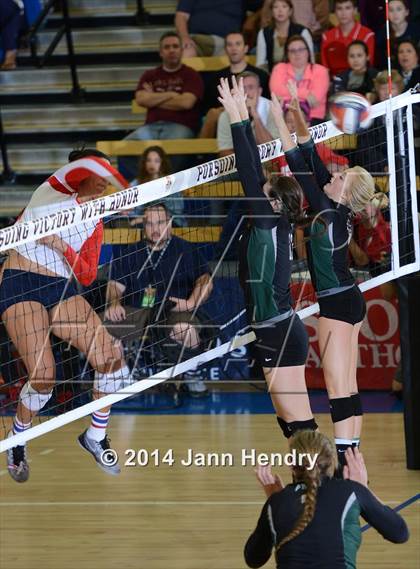 Thumbnail 3 in Pitman vs. Redondo Union (CIF State D1 Final) photogallery.