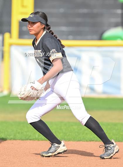Thumbnail 3 in Northwest Christian vs. Chinle (AIA 3A Play-In) photogallery.