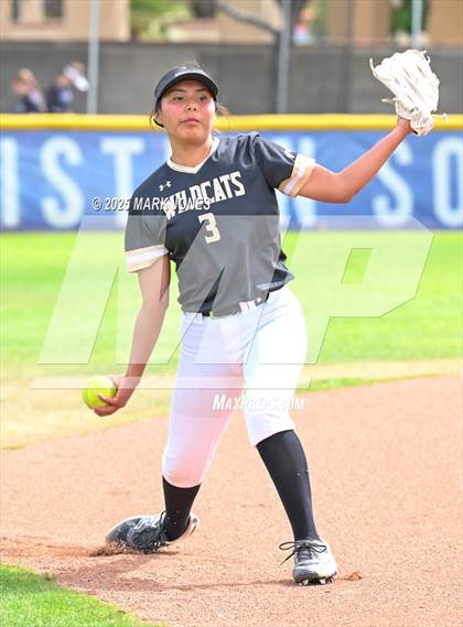 Thumbnail 3 in Northwest Christian vs. Chinle (AIA 3A Play-In) photogallery.