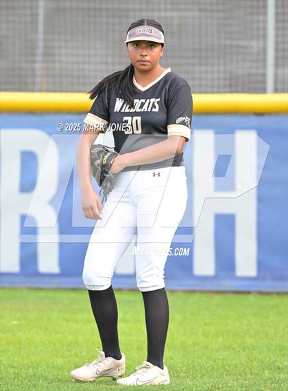 Thumbnail 1 in Northwest Christian vs. Chinle (AIA 3A Play-In) photogallery.