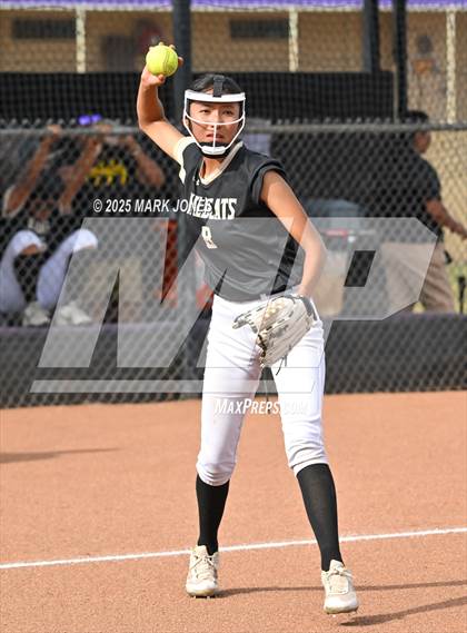Thumbnail 3 in Northwest Christian vs. Chinle (AIA 3A Play-In) photogallery.