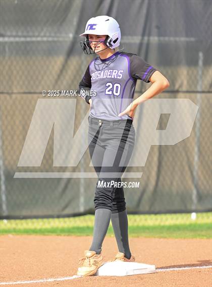 Thumbnail 2 in Northwest Christian vs. Chinle (AIA 3A Play-In) photogallery.