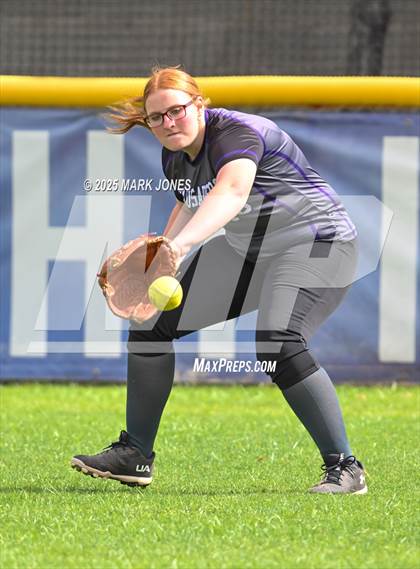 Thumbnail 2 in Northwest Christian vs. Chinle (AIA 3A Play-In) photogallery.