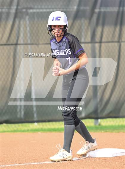Thumbnail 3 in Northwest Christian vs. Chinle (AIA 3A Play-In) photogallery.