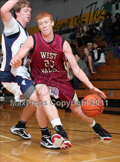 Thumbnail 3 in Central Valley vs. West Valley (Hornet Classic Tournament) photogallery.