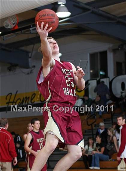 Thumbnail 1 in Central Valley vs. West Valley (Hornet Classic Tournament) photogallery.