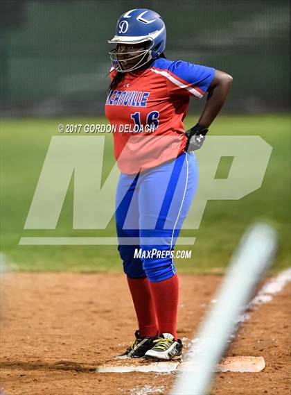 Thumbnail 3 in South Grand Prairie @ Cedar Hill photogallery.