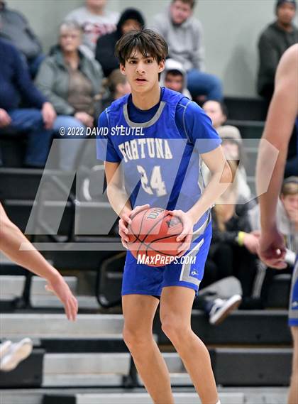 Thumbnail 2 in Fortuna vs. Dixon (Steve Cauchi Ram Jam) photogallery.