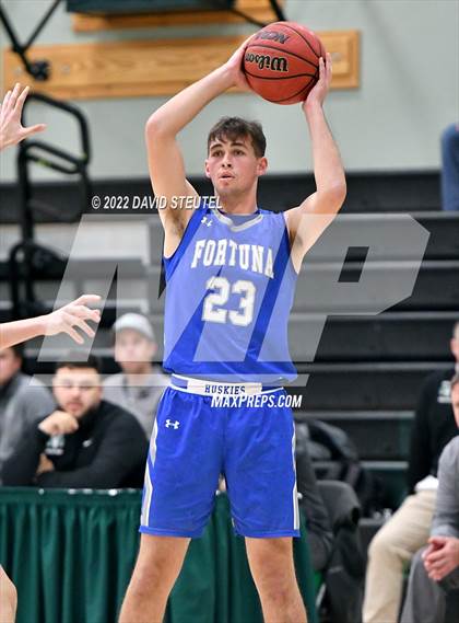 Thumbnail 2 in Fortuna vs. Dixon (Steve Cauchi Ram Jam) photogallery.
