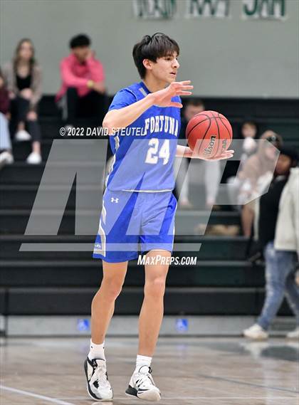 Thumbnail 1 in Fortuna vs. Dixon (Steve Cauchi Ram Jam) photogallery.