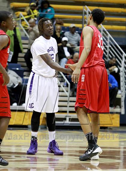 Thumbnail 1 in Salesian vs. Sacramento (MaxPreps MLK Classic) photogallery.