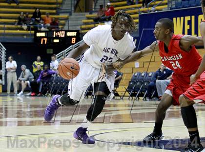 Thumbnail 3 in Salesian vs. Sacramento (MaxPreps MLK Classic) photogallery.
