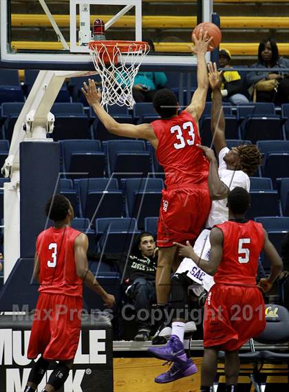 Thumbnail 3 in Salesian vs. Sacramento (MaxPreps MLK Classic) photogallery.
