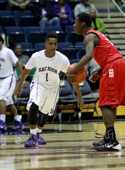 Thumbnail 2 in Salesian vs. Sacramento (MaxPreps MLK Classic) photogallery.