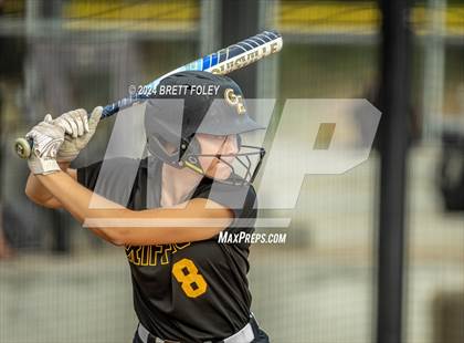 Thumbnail 2 in Gretna East vs. Lincoln Southeast photogallery.