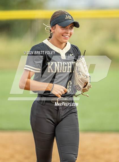 Thumbnail 1 in Gretna East vs. Lincoln Southeast photogallery.