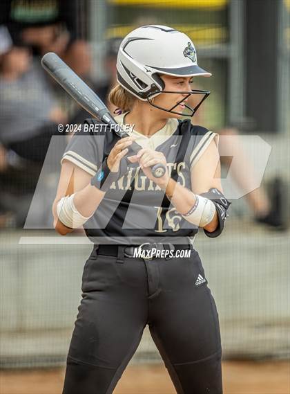 Thumbnail 3 in Gretna East vs. Lincoln Southeast photogallery.
