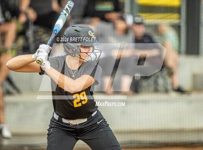 Thumbnail 2 in Gretna East vs. Lincoln Southeast photogallery.