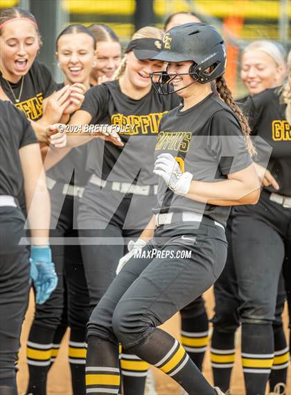 Thumbnail 1 in Gretna East vs. Lincoln Southeast photogallery.