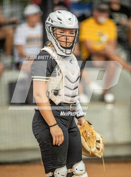 Thumbnail 1 in Gretna East vs. Lincoln Southeast photogallery.