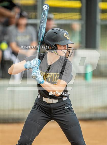Thumbnail 1 in Gretna East vs. Lincoln Southeast photogallery.